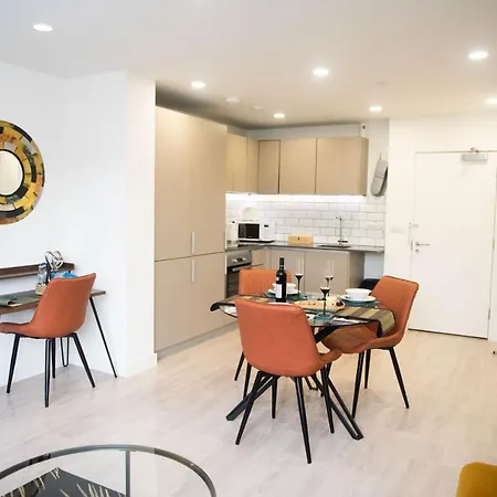 Chi-Amore- 1 Bed Apartment-Bedford Town Exterior photo